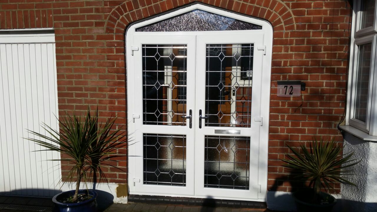 Should You Choose a Fanlight When Designing Your New Front Door?